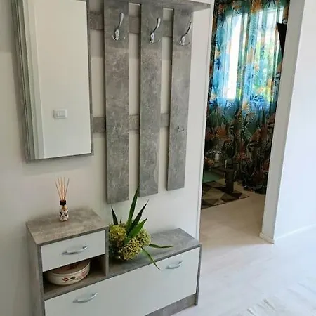 Διαμέρισμα Holidays House *