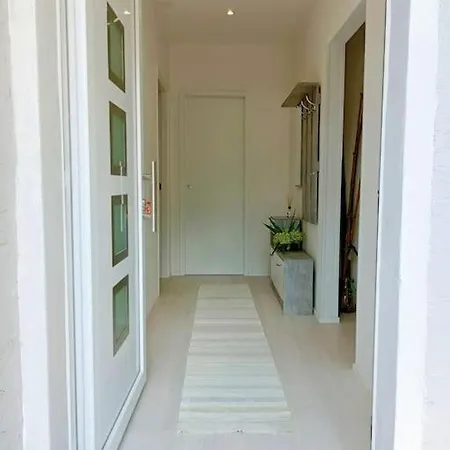 Διαμέρισμα Holidays House